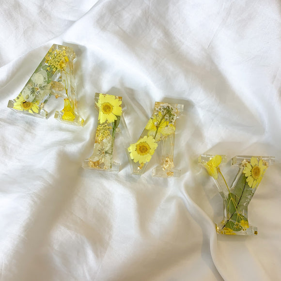 Yellow Daisy Standing Letter
